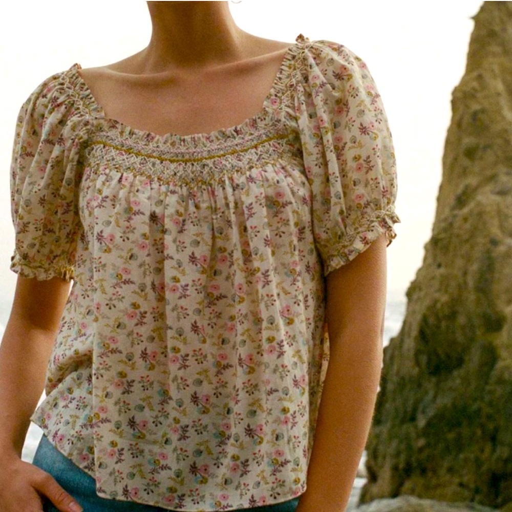 Down Portia Top in Feathered Floral sz. Medium